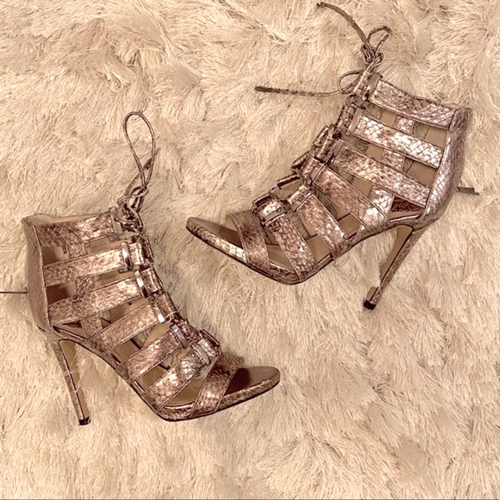 Vince Camuto Freshi Ankle High Metallic Pump (6)